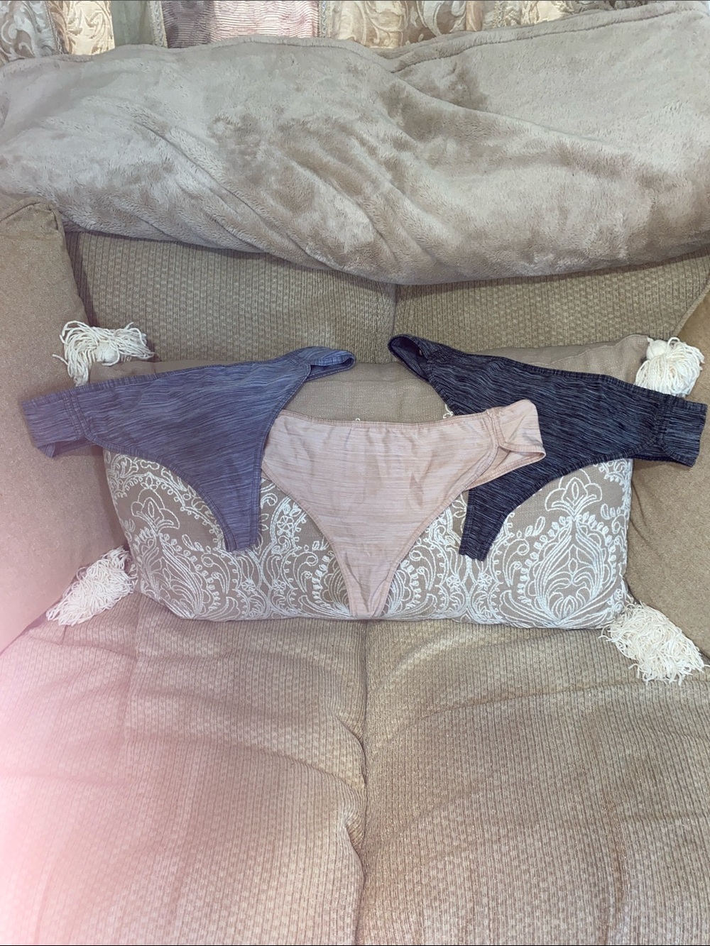 🩶🤍🖤EUC Victoria’s Secret Thong Panty - 3-Pack (Grey, Black & Beige) - Picture 2 of 9